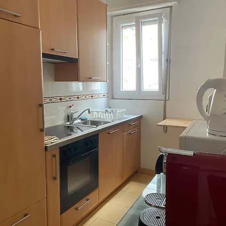 Апартаменты Proche De La Gare De